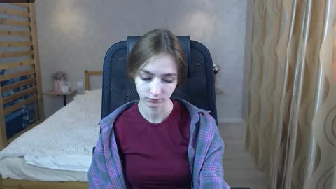 Snapshot of silkymiley chatting on 09.18.25 silkymiley online show from 09.18.25