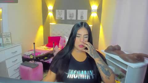 Snapshot of silvana_cruzz chatting on 10.10.25 Silvana cruzzz online show from 10.10.25