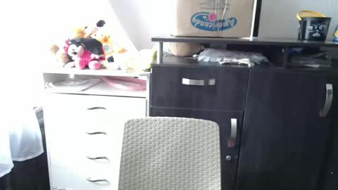 Snapshot of silvanaroberts_ chatting on 11.06.25 Rouse online show from 11.06.25