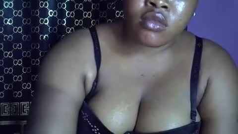 Snapshot of silver_baby06 chatting on 10.08.25 silver baby06 online show from 10.08.25