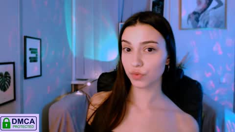 Snapshot of silvia_queen1 chatting on 12.22.24 Silvia nude in pvt online show from 12.22.24