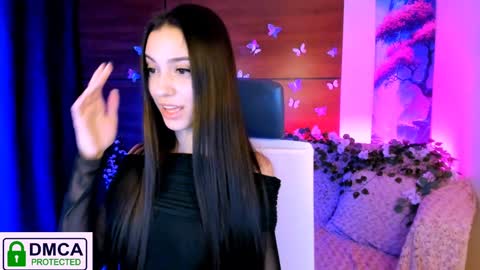 Snapshot of silvia_queen1 chatting on 12.26.24 Silvia nude in pvt online show from 12.26.24
