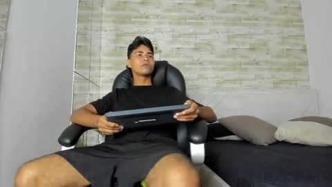 simon_pernia online show from 12.03.25