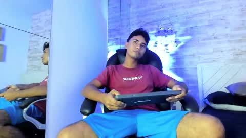 simon_pernia online show from 12.04.25