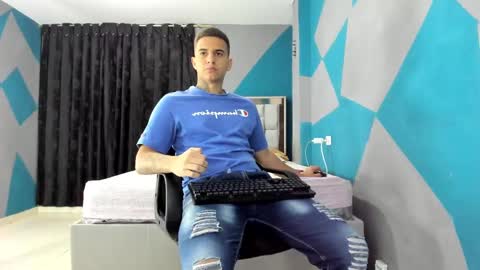 Snapshot of simonkeler chatting on 12.10.24 SIMON KELER online show from 12.10.24