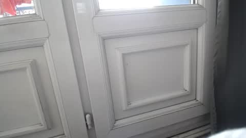 Snapshot of simur_sahso chatting on 02.12.25 Sofi wed. - sat. 11am - 11 pm and Santi with Sofi sun.. - tue. 11 am - 5 pm  europe online show from 02.12.25