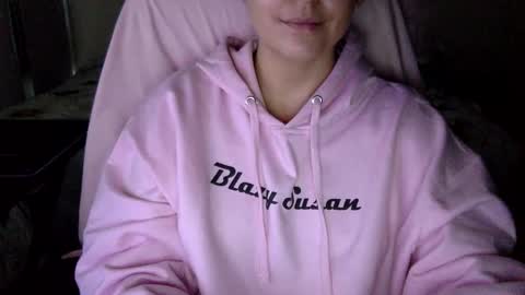 Snapshot of sindrastone chatting on 01.01.25 Sindra online show from 01.01.25