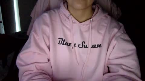 Snapshot of sindrastone chatting on 01.10.25 Sindra online show from 01.10.25