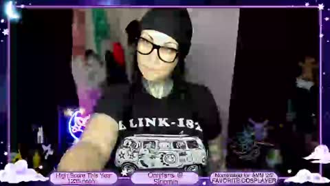Snapshot of sinominx chatting on 01.05.25 Sinomin online show from 01.05.25