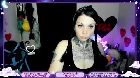 Snapshot of sinominx chatting on 02.02.25 Sinomin online show from 02.02.25