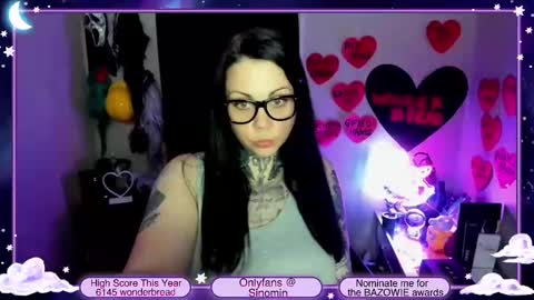 Snapshot of sinominx chatting on 02.16.25 Sinomin online show from 02.16.25
