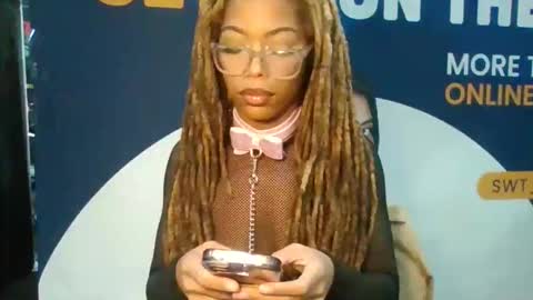 Snapshot of sipofsummer chatting on 10.25.25  U M M E R online show from 10.25.25