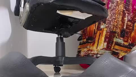 only foot                         worshipers here online show from 01.31.25