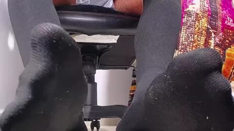 only foot                         worshipers here online show from 02.06.25