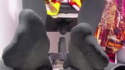 only foot                         worshipers here online show from 02.09.25