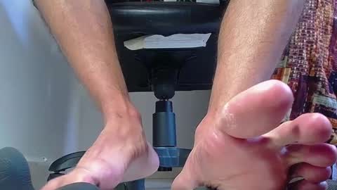 only foot                         worshipers here online show from 02.20.25