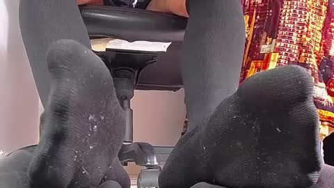 only foot                         worshipers here online show from 03.12.25