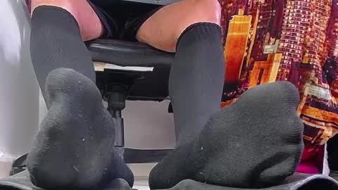 only foot                         worshipers here online show from 03.12.25