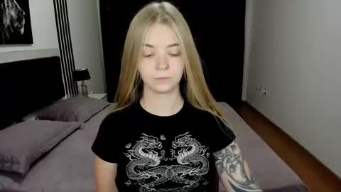 SirenaBloom online show from 09.09.25