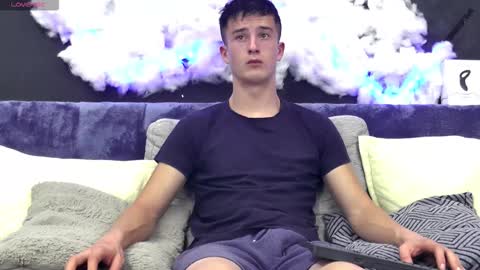 Snapshot of sirredy chatting on 09.28.25 Edy online show from 09.28.25