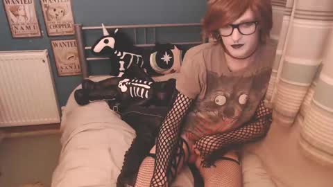Snapshot of sissygothx chatting on 02.04.25 SissyGothx online show from 02.04.25
