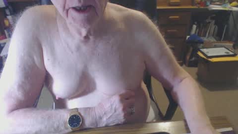 Snapshot of sjbottomboi chatting on 03.12.25 sjbottomboi online show from 03.12.25