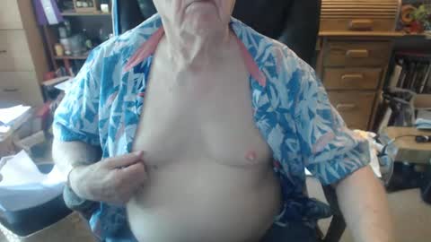 Snapshot of sjbottomboi chatting on 10.07.25 sjbottomboi online show from 10.07.25