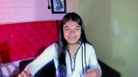 Snapshot of skarlettkray chatting on 03.08.25 Skarlet online show from 03.08.25