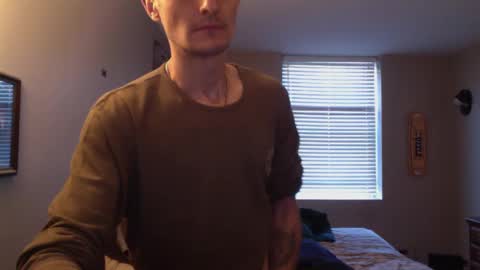 Snapshot of skater_v2 chatting on 10.09.25 Christopher online show from 10.09.25