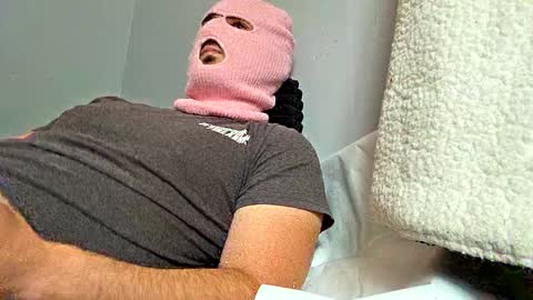 Snapshot of skimaskcouple89108 chatting on 10.07.25 skimaskcouple89108 online show from 10.07.25