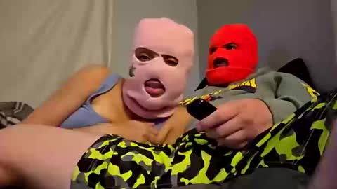 Snapshot of skimaskcouple89108 chatting on 10.14.25 skimaskcouple89108 online show from 10.14.25