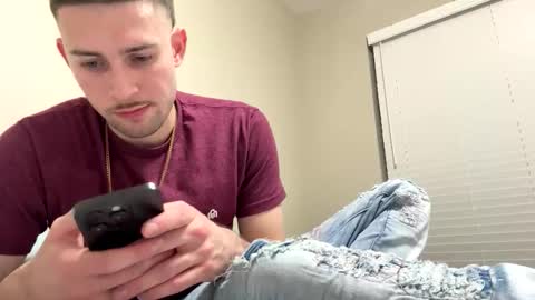 Snapshot of skinndick214 chatting on 10.03.25 daddy online show from 10.03.25