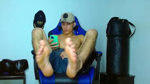 Snapshot of skinny_marked chatting on 01.15.25 skinny marked online show from 01.15.25