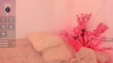 Snapshot of skinnydoll_1 chatting on 10.17.25 Mila online show from 10.17.25
