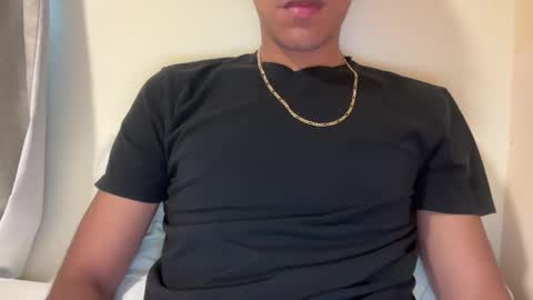 Snapshot of skinnypapi chatting on 10.02.25 papi online show from 10.02.25