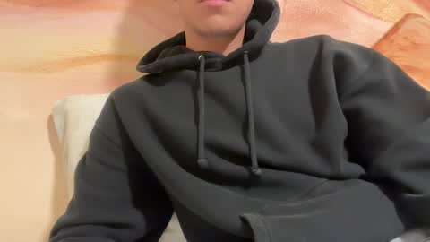 Snapshot of skinnypapi chatting on 10.04.25 papi online show from 10.04.25