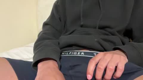 Snapshot of skinnypapi chatting on 10.24.25 papi online show from 10.24.25