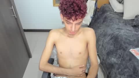 skinnypipe15 online show from 11.05.25