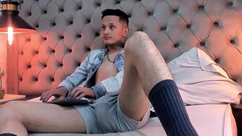 SkinnyZeth online show from 11.10.25