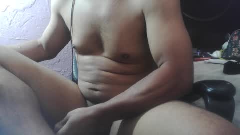 Snapshot of skinzandbait chatting on 09.17.25 strokerpoker online show from 09.17.25