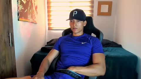 Snapshot of skull_prospect chatting on 01.08.25 Liam Vokov online show from 01.08.25