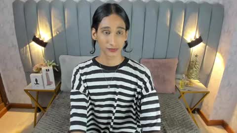 Snapshot of sky_fox_1 chatting on 12.20.24 STIVEN online show from 12.20.24