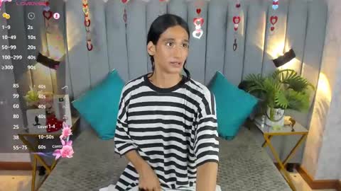 Snapshot of sky_fox_1 chatting on 02.10.25 STIVEN online show from 02.10.25