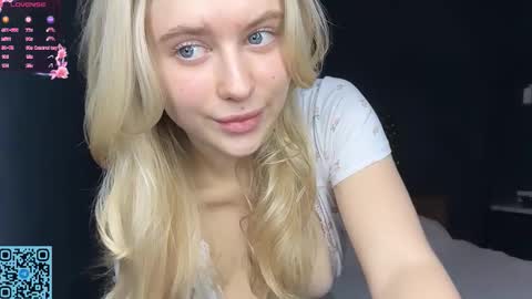 Skye online show from 10.31.25