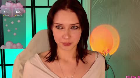 Snapshot of skyeyes__ chatting on 12.16.24 Ann online show from 12.16.24