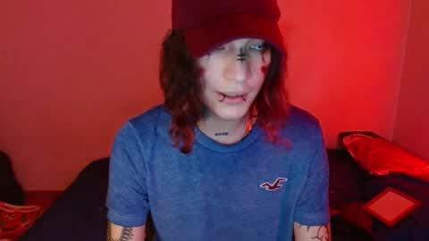 Snapshot of skykar chatting on 02.15.25 reep online show from 02.15.25