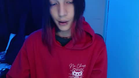 Snapshot of skykar chatting on 09.13.25 reep online show from 09.13.25