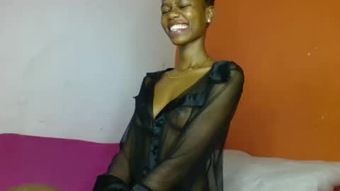 Snapshot of slaybby chatting on 02.06.25 Slaybby online show from 02.06.25