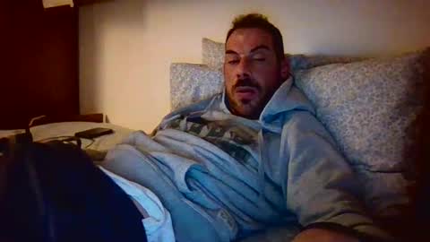 Snapshot of slevin1983 chatting on 02.11.25 slevin online show from 02.11.25