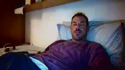 Snapshot of slevin1983 chatting on 03.02.25 slevin online show from 03.02.25